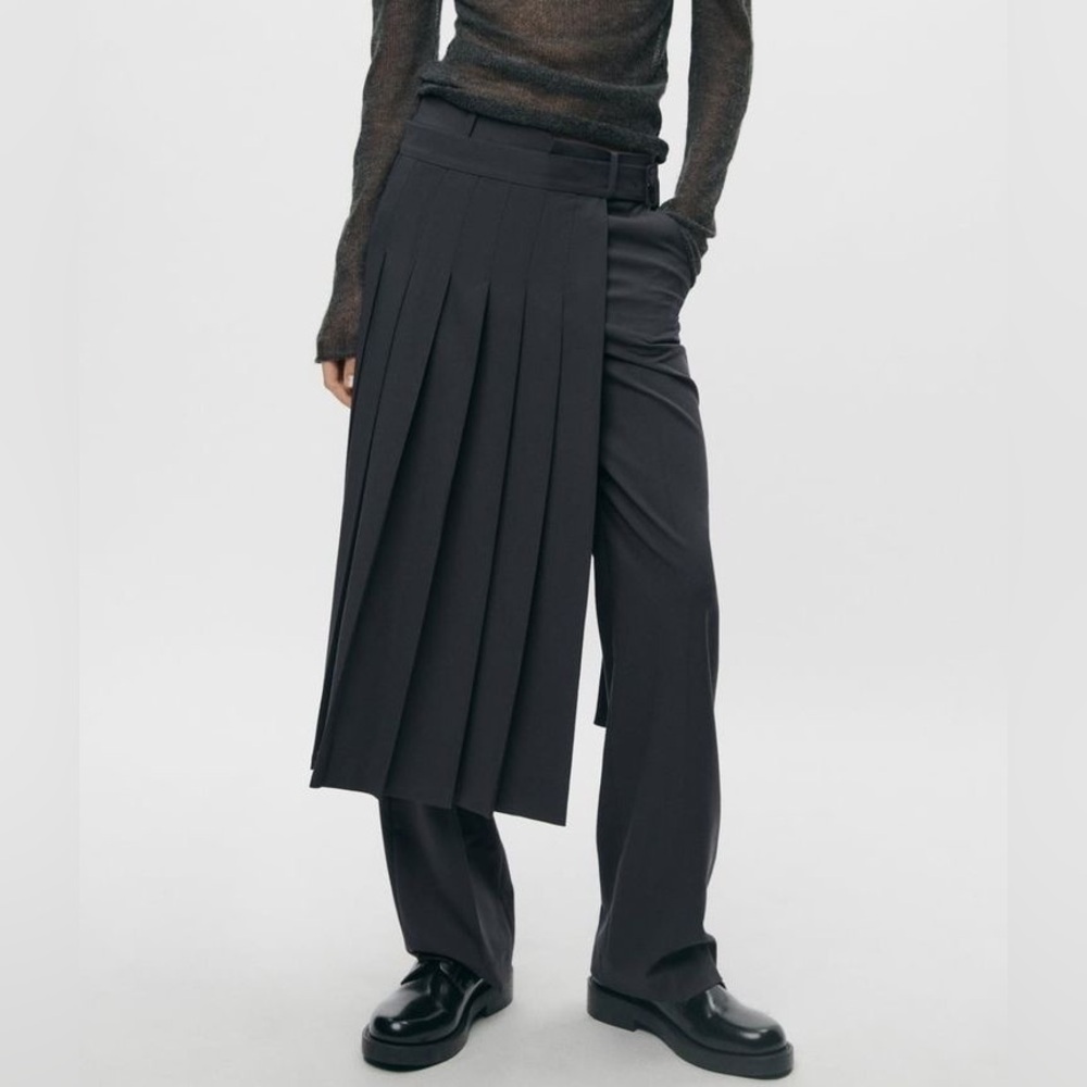 ZARA Layered Pleated Skirt Pants in Navy Blue XS